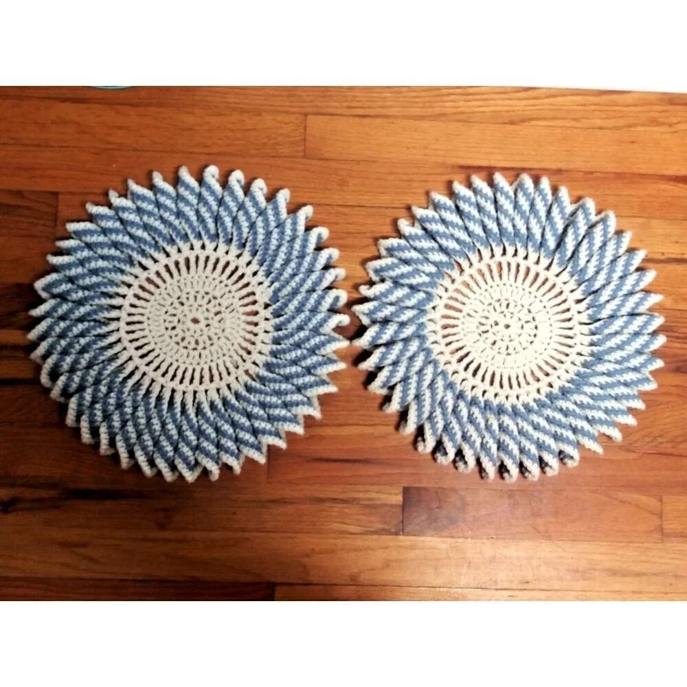 VTG Crochet Handmade Centerpiece Star Doily Doilies placemats 15.5